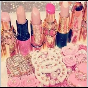 Meet your Posher, Claudia