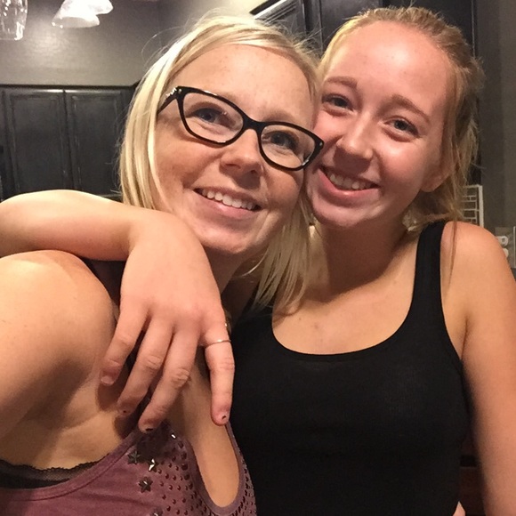 Meet your Posher, Nicole