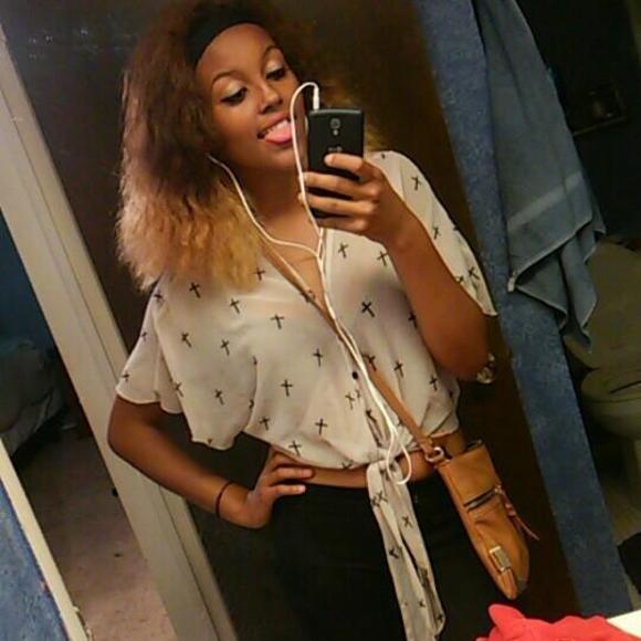 Meet your Posher, Claire