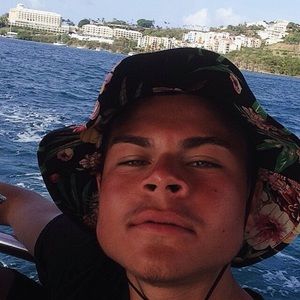 Meet your Posher, Maxwell