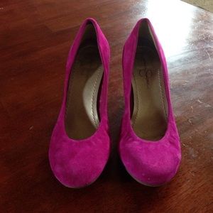Jessica Simpson  fuchsia shoes size 6.5