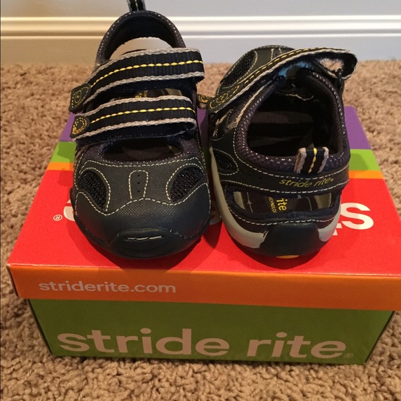 Stride Rite Shoes - Picture 2 of 2