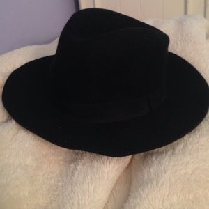 Black felt hat