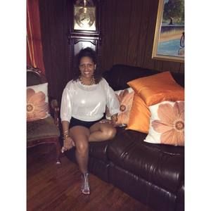 Meet your Posher, Dennise