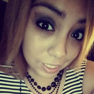 Meet your Posher, Victoria