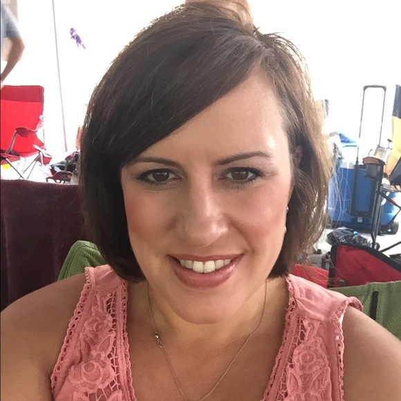 Meet your Posher, Meredith - Picture 1 of 1