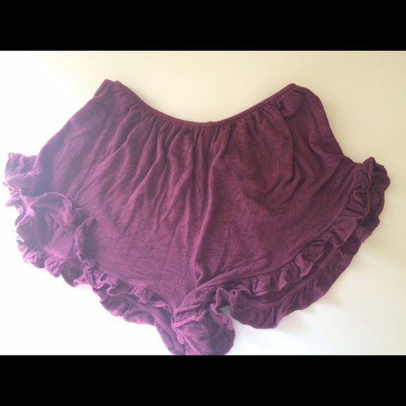 Brandy Melville- Vodi shorts, burgundy