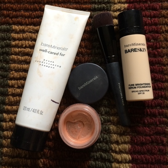 Bare minerals mini bundle READ FULL DESCRIPTION !