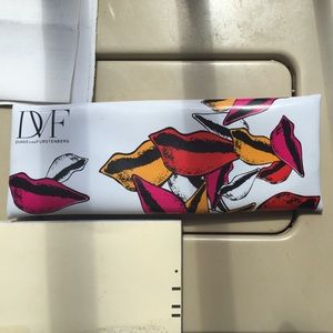 Diane VF zip glasses case