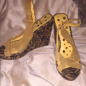 Naughty Monkey Wedge!