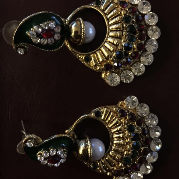 Authentic Ear ring - Picture 4 of 4