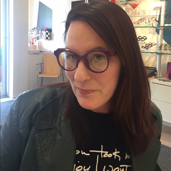 Meet your Posher, Jane - Picture 2 of 2