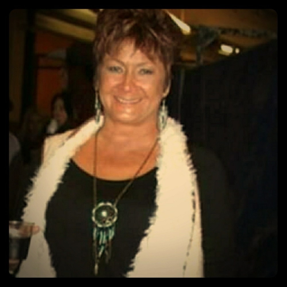 Meet your Posher, Pam