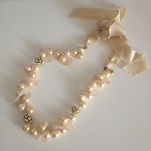 Pearl necklace with rhinestone detail