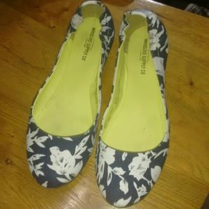 Mossimo Supply Co. Floral flats