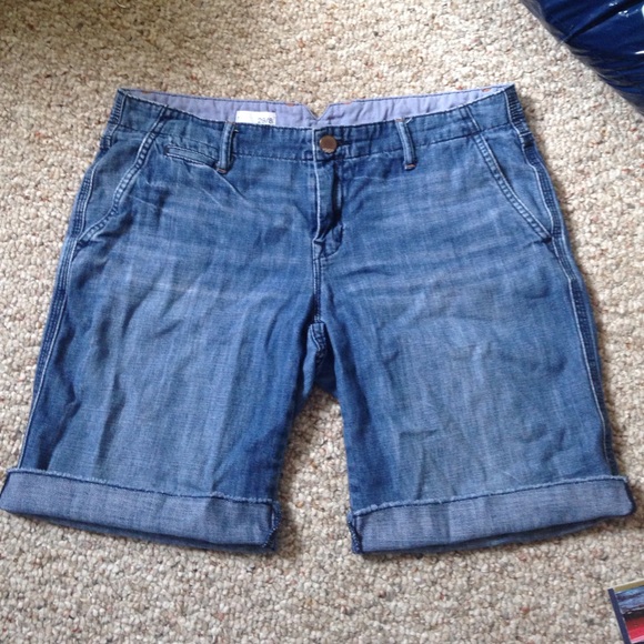 Gap shorts