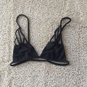 Adorable black acacia santorini top