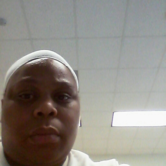 Meet your Posher, Candice