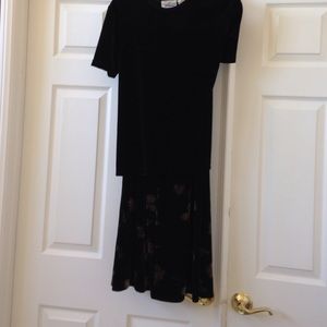 Two piece skirt outfit