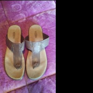 Keen Emerald City II Brown leather thong 8.5