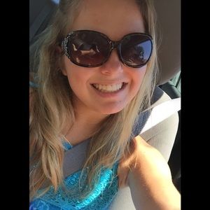 Meet your Posher, Marissa