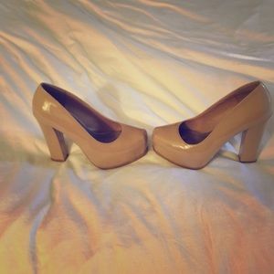 Beige nude heels