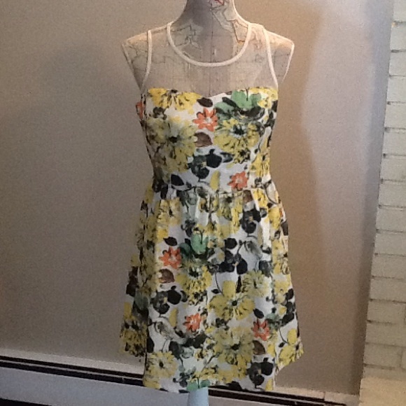 Ina Dresses & Skirts - BNWT yellow print dress with mesh and side zip