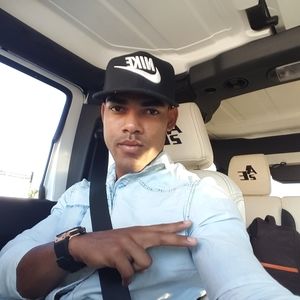 Meet your Posher, Elvis