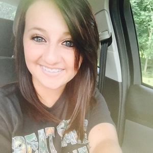 Meet your Posher, Courtney