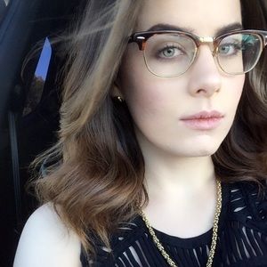 Meet your Posher, Destiny