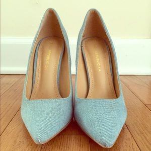 Celine - true blue pump