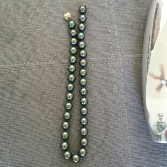 14k & Tahian Pearl necklace - Picture 2 of 3