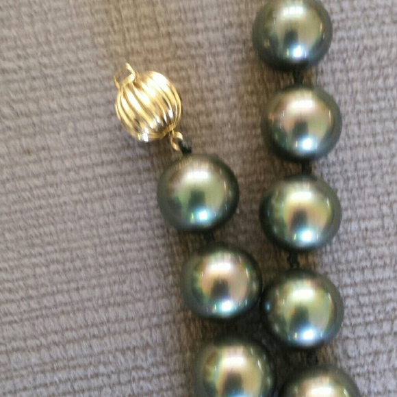 14k & Tahian Pearl necklace - Picture 3 of 3