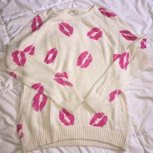 Kisses Sweater 💋