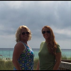 Meet your Posher, Ella