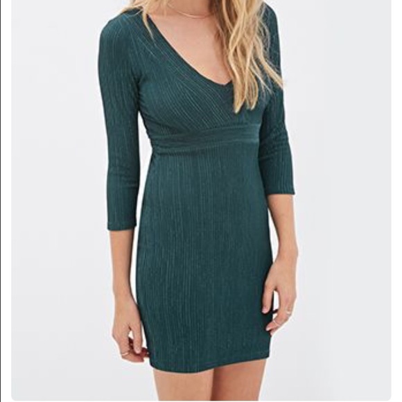 Emerald Green Midi sleeve dress - Picture 1 of 2