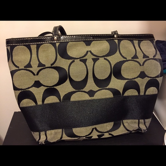 Coach Bag - Picture 2 of 3