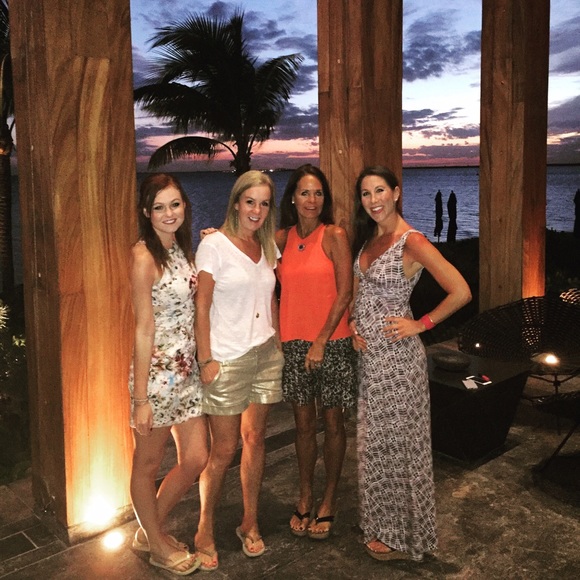 Meet your Posher, Megan - Picture 4 of 5