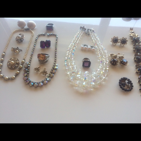 Vintage jewelry lot