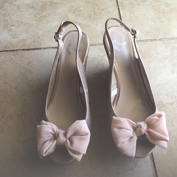 WEDGES! Shimmery Copper/gold w/ballet pink bow!