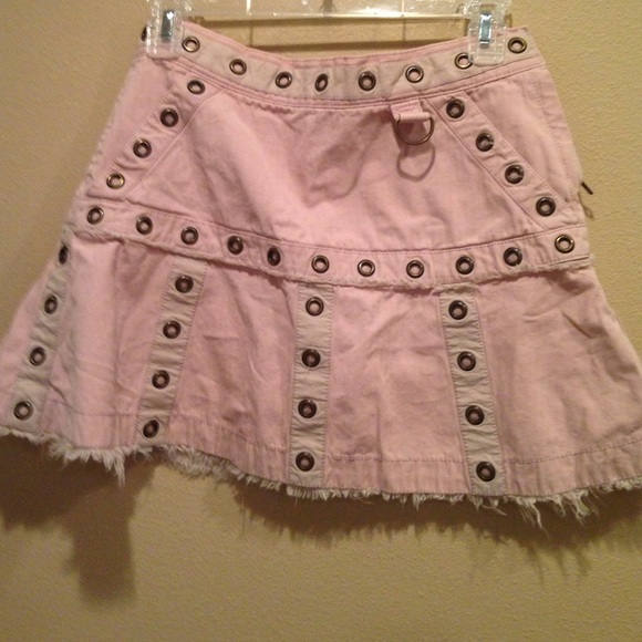 Hot skirt!