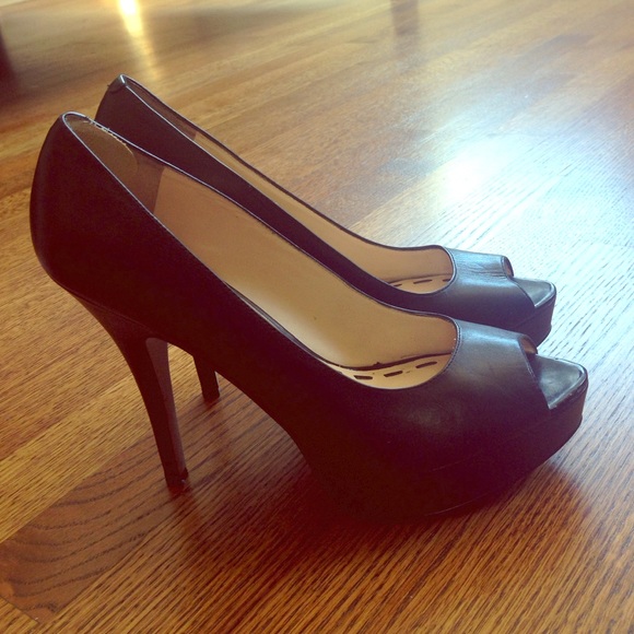 Enzo Angiolini Peep toe pumps