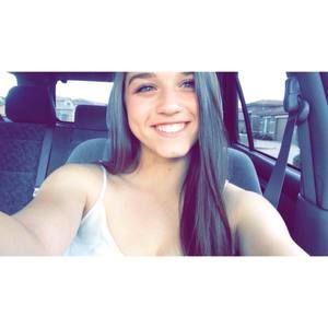 Meet your Posher, Olivia