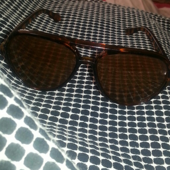 Shades - Picture 2 of 3