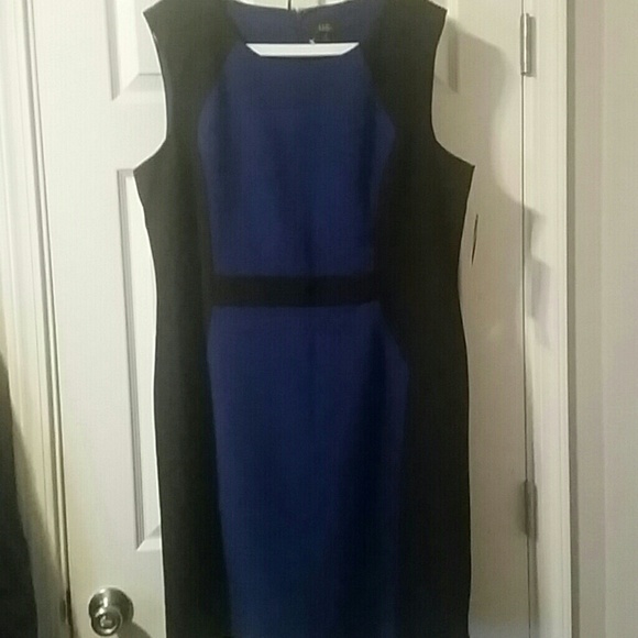 Colorblock Sleeveless Dress
