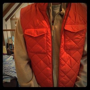 Brand new men's Tommy Hilfiger fall vest!