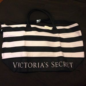 ✨Brand New Victoria's Secret Tote✨