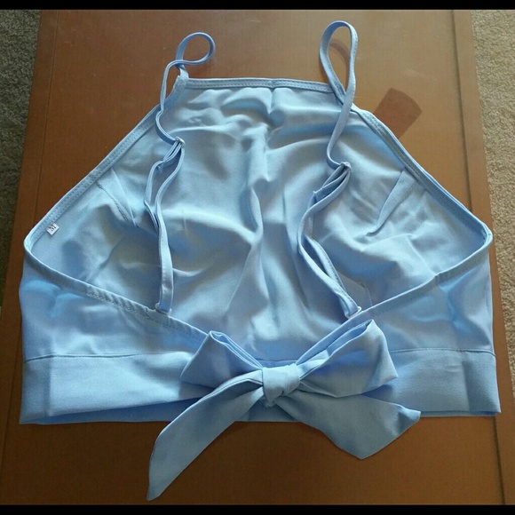 SOLD *NEW* Bow back two piece shorts set - Picture 2 of 4