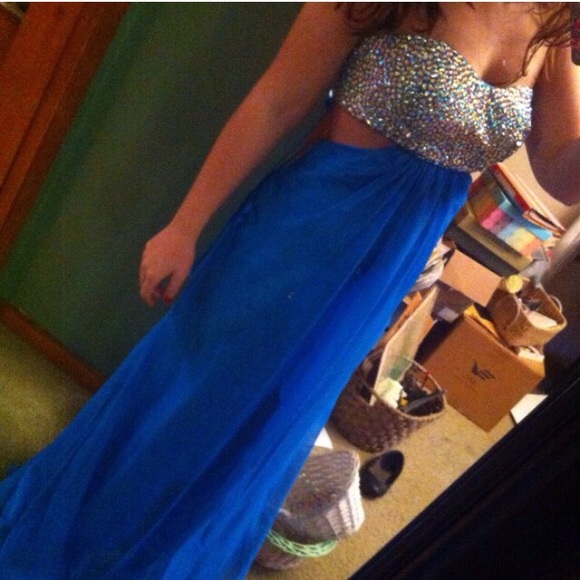 Long Formal Dress.Worn twice.GREAT CONDITION&PRICE - Picture 3 of 4