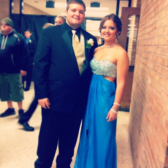 Long Formal Dress.Worn twice.GREAT CONDITION&PRICE - Picture 4 of 4